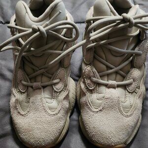 Women's Yeezy Sneakers